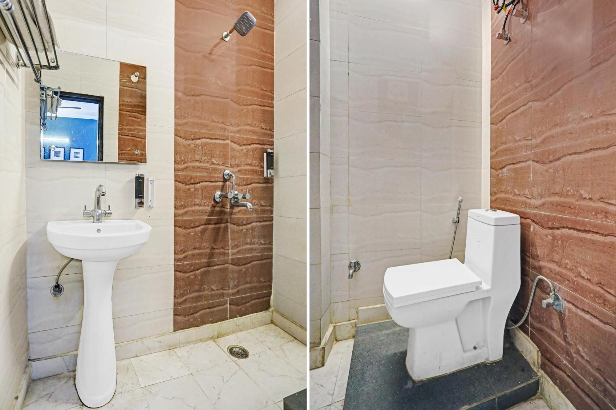 Collection O Agniv Residency Near Saket Metro Hotel 4*