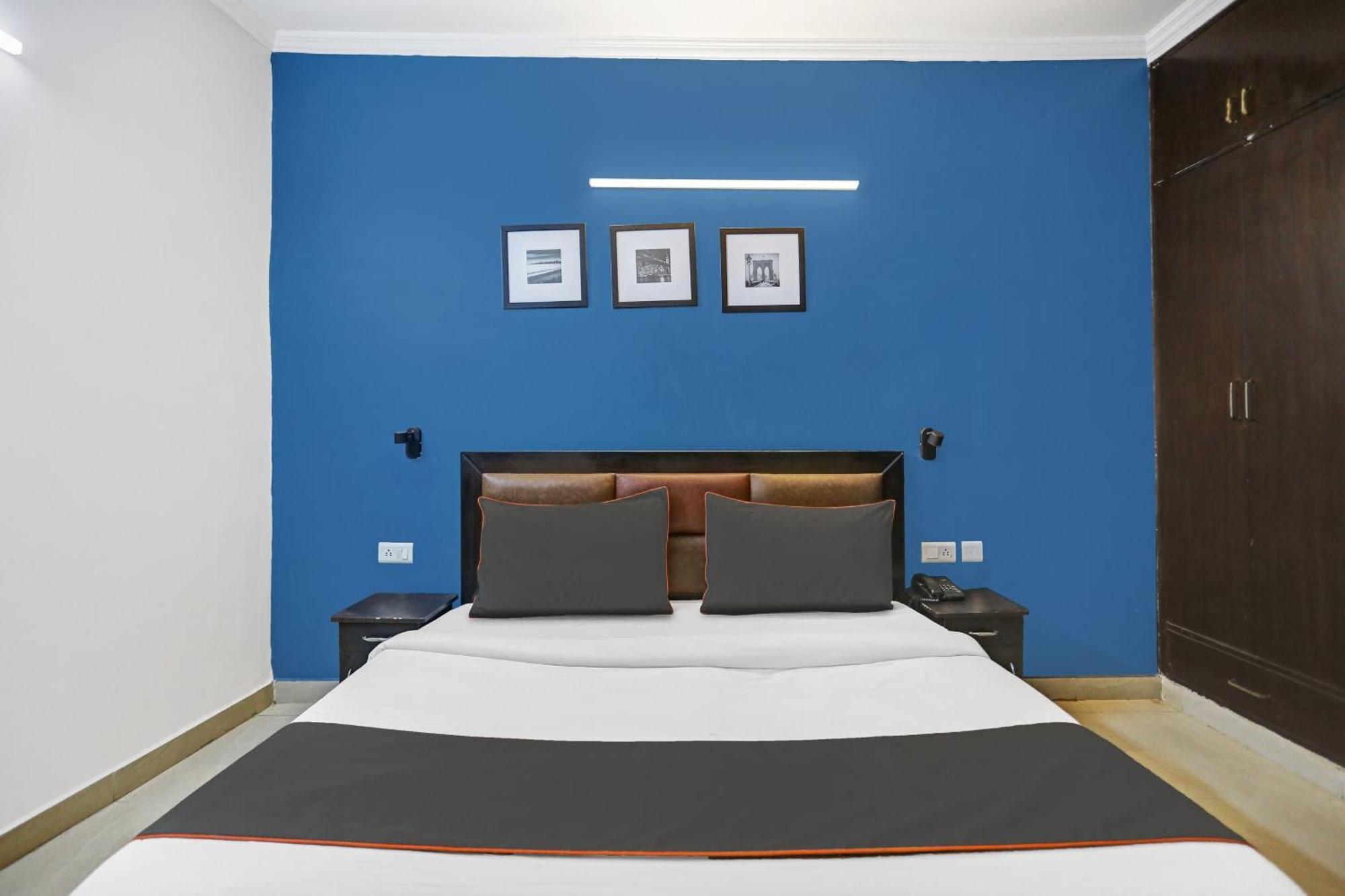 Collection O Agniv Residency Near Saket Metro 4* New Delhi